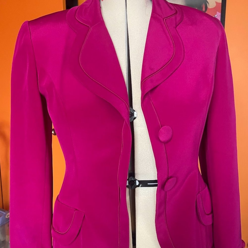 Oscar De La Renta  Studio Fuscia Silk Blazer size 6